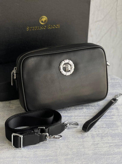 STEFANO RICCI
*Massenger Bag* 
*Master Quality*
550 dhs✅

Zain179
♥️♥️♥️