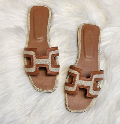 HERMES 
☘️ *SIZE  36  to 41 ☘️                                                                                                       
180 dhs✅

Zain224
♥️♥️♥️