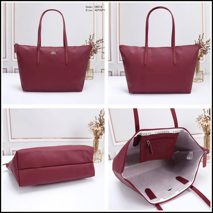Lacoste
45 dhs🪙🖤
size 43×28×12cm

Zain42
♥️♥️♥️