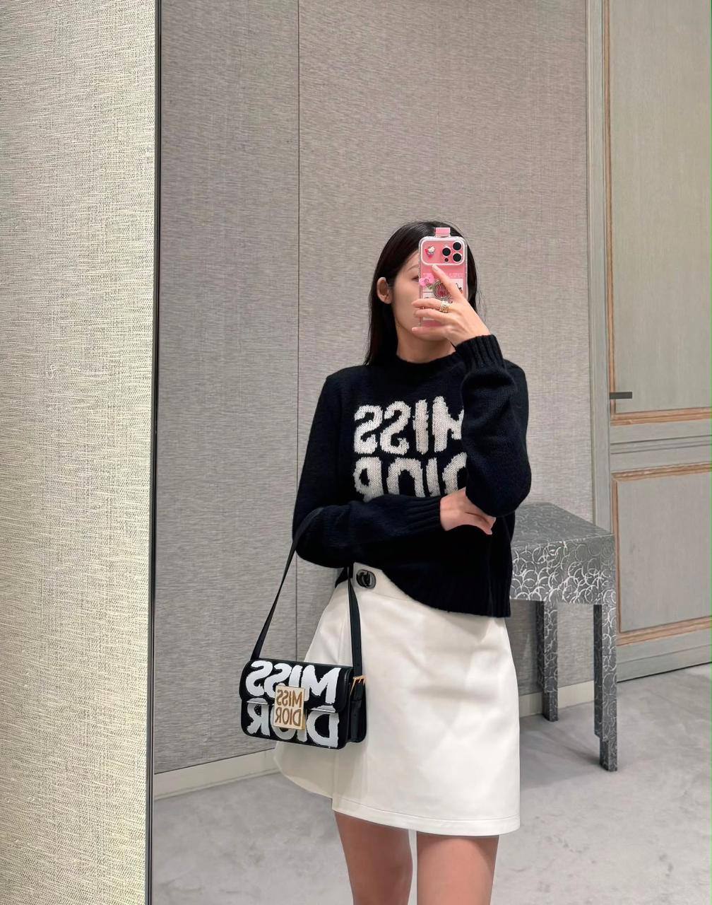 MISS DIOR 

HIGH QUALITY 

OFFER 

WITH BOX 

65 DHS🇦🇪🇦🇪

Zain295
♥️♥️♥️