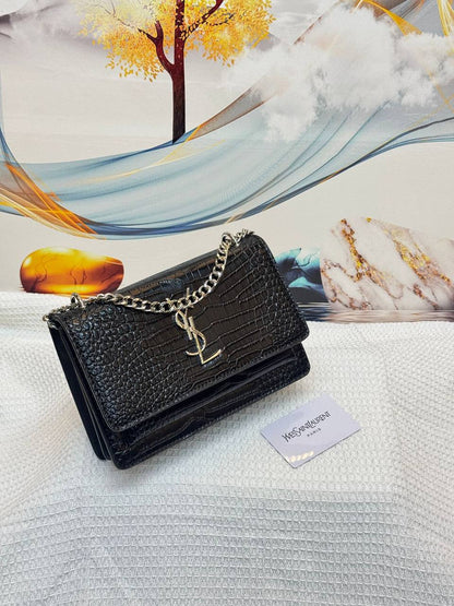 Ysl 
Best quality 

with box’s 
🎁🎁🎁

100 dhs✅
size 22 Cm

Zain290
♥️♥️♥️