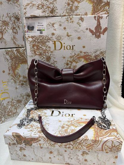 Dior 
Medium Bow Bag
95 dhs✅

Zain265
♥️♥️♥️