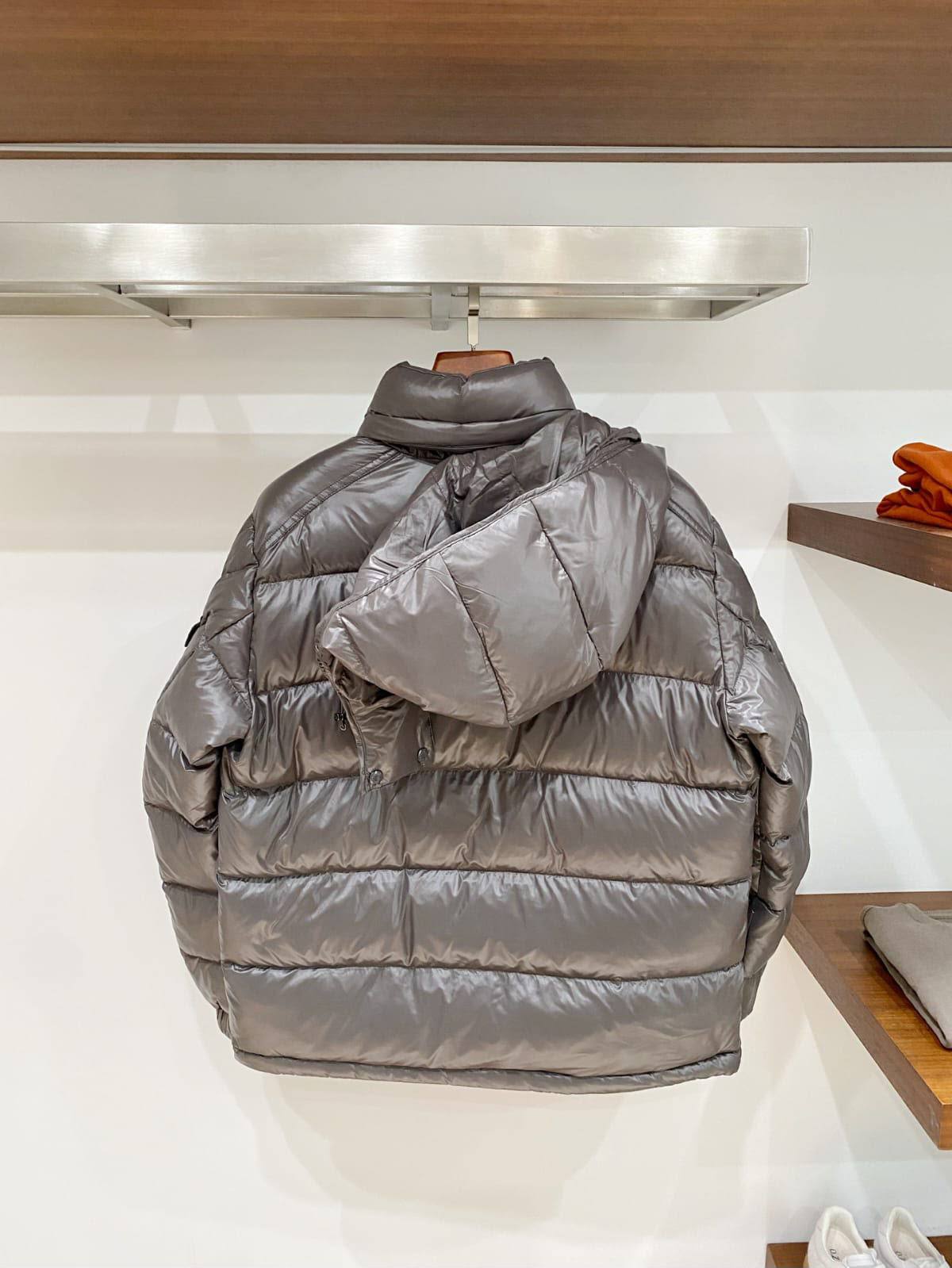 MONCLER

Super Master quality

Sizes:M L XL 2XL 3XL

850 dhs🇦🇪🇦🇪

Zain330
♥️♥️♥️