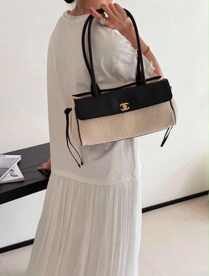 CHANEL 
COPY ONE 
210 dhs🇦🇪🇦🇪

Zain17
♥️♥️♥️