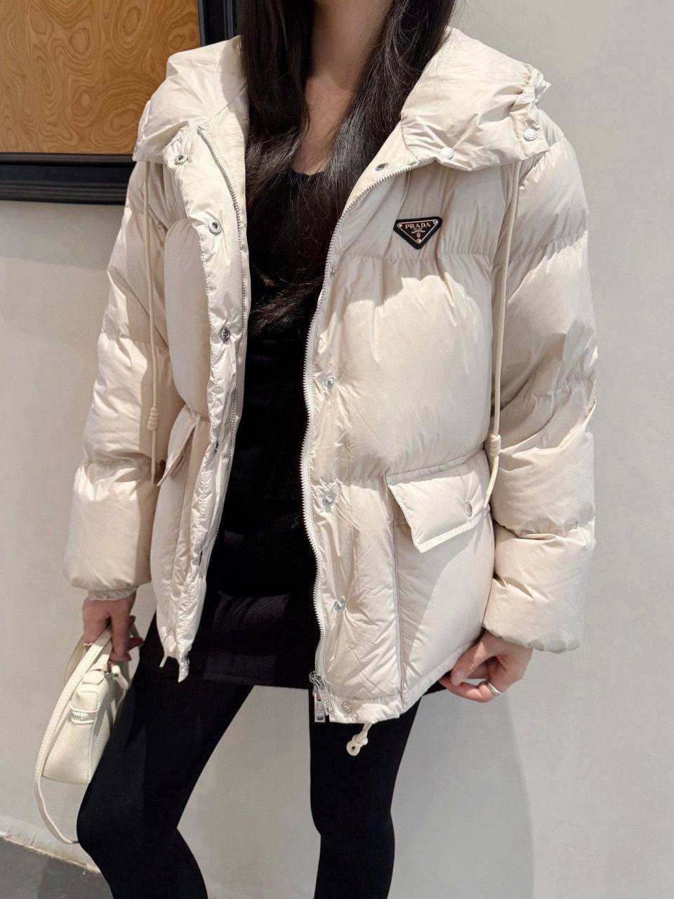 *New collections 💕💕  
330 dhs❤️
*good  quality  
*Sizes:S M L * 
*AVAILABL winter jacket

Zain231
♥️♥️♥️