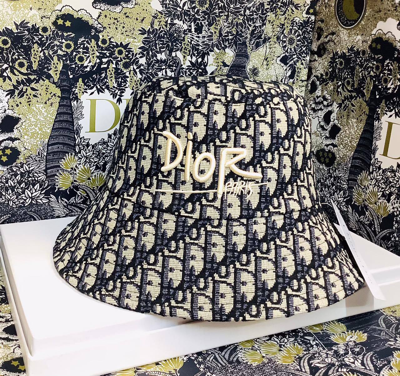 HAT
60 dhs✅

Zain93
♥️♥️♥️