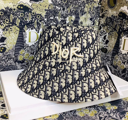 HAT
60 dhs✅

Zain93
♥️♥️♥️
