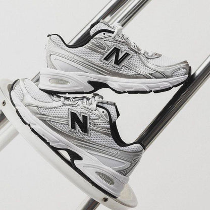 New Balance 740 ‘White/Silver Metallic/Navy’
210 dhs🇦🇪🇦🇪

Zain242
♥️♥️♥️