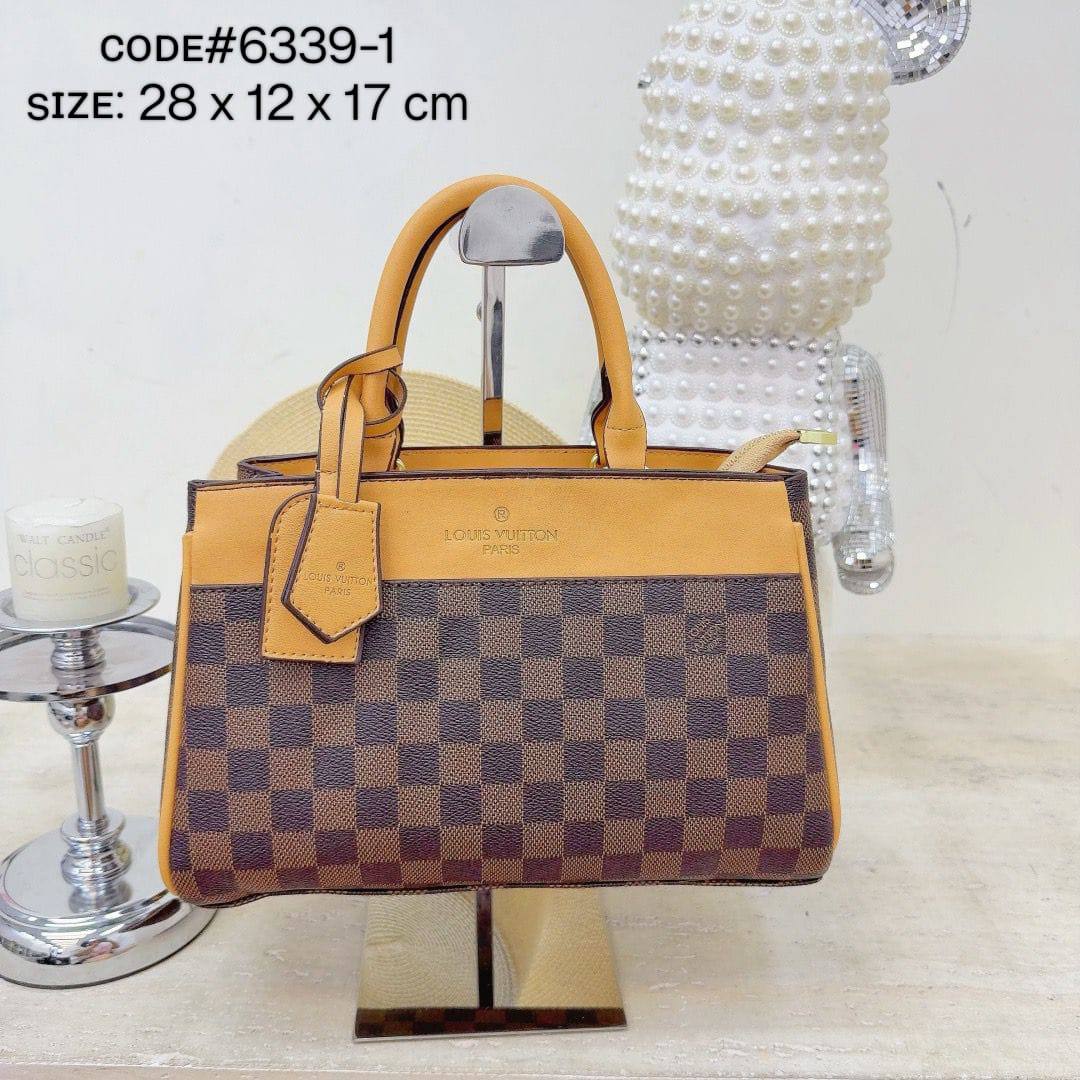 LV
ᴘᴀʟᴀɪs ᴛᴏᴘ ʜᴀɴᴅʙᴀɢ
ᴍᴏɴᴏɢʀᴀᴍ ʟᴇᴀᴛʜᴇʀ
ᴡɪᴛʜ ʟᴏɴɢ ʙᴇʟᴛ sᴛʀᴀᴘ
sɪᴢᴇ: 28 cm

70 dhs❣️

Zain31
♥️♥️♥️