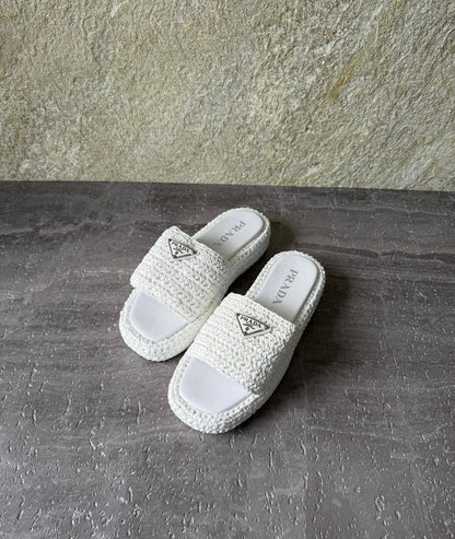 PRADA 
SuperMaster Quality 💯
450 dhs✅
Size: 36-41💥

Zain171
♥️♥️♥️
