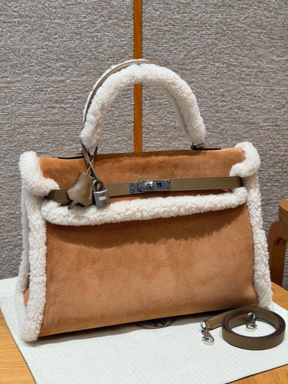 Bags❣️
Super Master 
For Price 👇 WhatsApp✅
0568585901 
0507557372
0552275751 Owner Zain 👌

Zain255
♥️♥️♥️