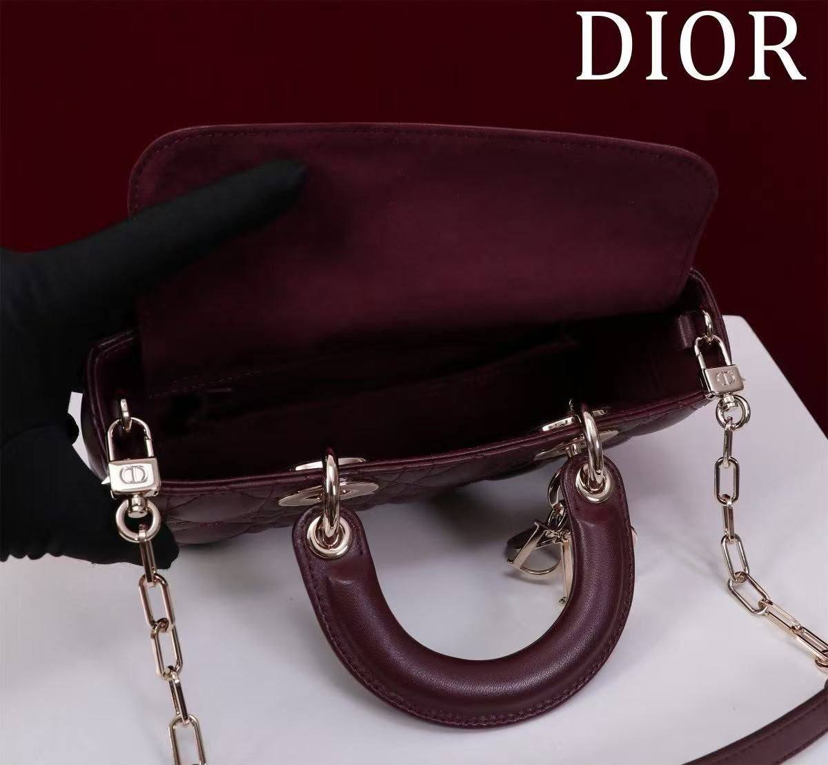 Dior D-joy✅
*Size 22 cm*
For Price 👇 WhatsApp✅
0568585901 
0507557372
0552275751 Owner Zain 👌

Zain274
♥️♥️♥️