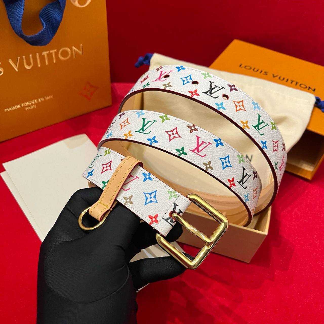 LV
💜*Master quality*💜
300 dhs🪙💚

Zain160
♥️♥️♥️