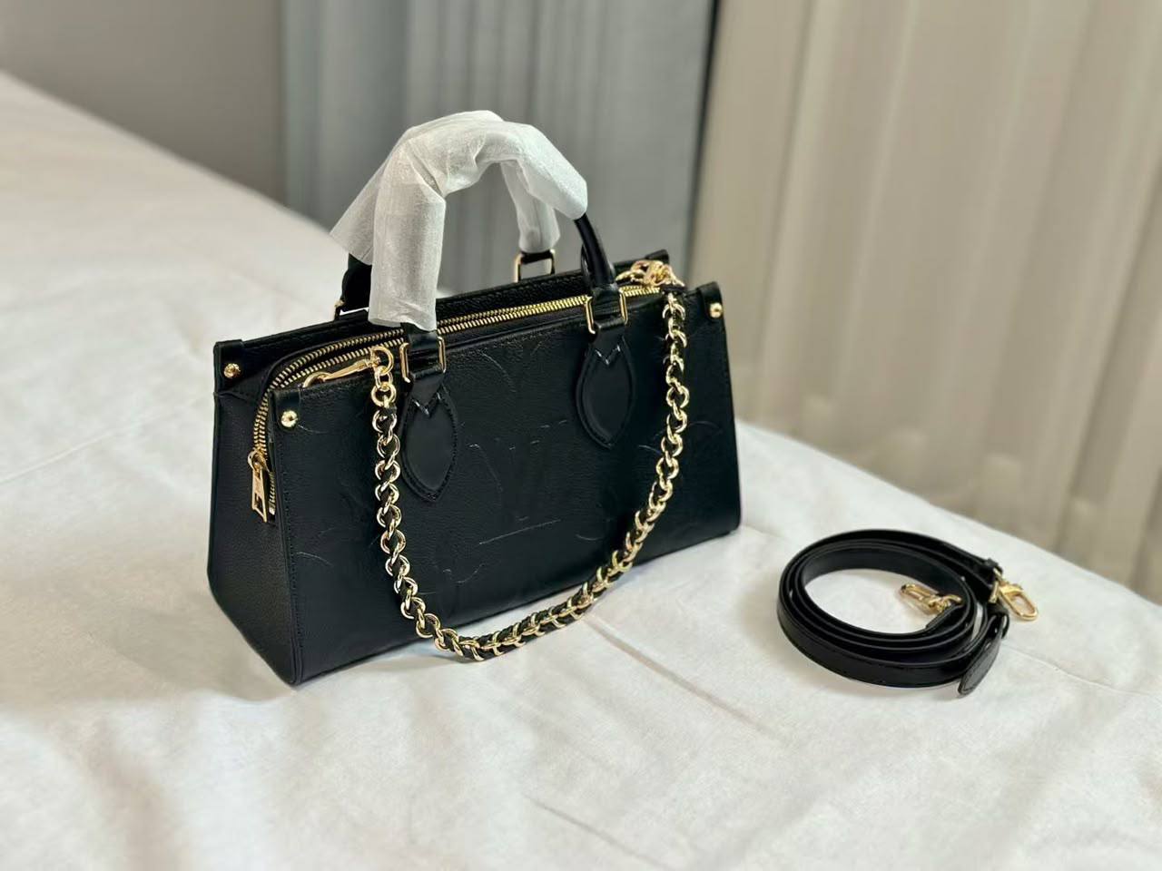 LV
Master❣️❣️
320 dhs✅

Zain153
♥️♥️♥️