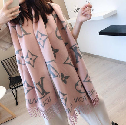 Scarf
180*68 cm
45 dhs🪙🌨️

Zain17
♥️♥️♥️