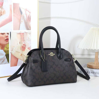 COACH 
GOOD QUALITY 
110 dhs✅

Zain39
♥️♥️♥️
