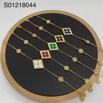 Bracelet 🌊*
Good quality 💯
With black boxes 🗃️ 
30 dhs🪙🌨️
With brand boxes 📦 
And paper bag 🛍️
35 dhs🪙🌨️

Zain216
♥️♥️♥️