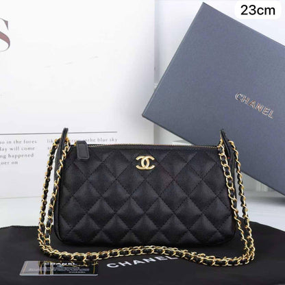 💗 Chanel 26C
1⃣️ First quality +🎁
Size : 23 * 13 * 7 cm
90 dhs❤️
with box🎁

Zain115
♥️♥️♥️