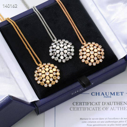 CHAUMET SET 🔥*
Necklace ❤️‍🔥
Earring 🍁
Bangle 🦋
With black boxes 🗃️ 
200 dhs🪙🌨️
With master box 📦 
270 dhs🪙🌨️

Zain216
♥️♥️♥️