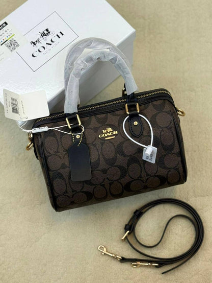 COACH 
GOOD QUALITY 💯
90 dhs🪙🌨️

WITH BOX 📦
🎁🎁🎁

Zain28
♥️♥️♥️