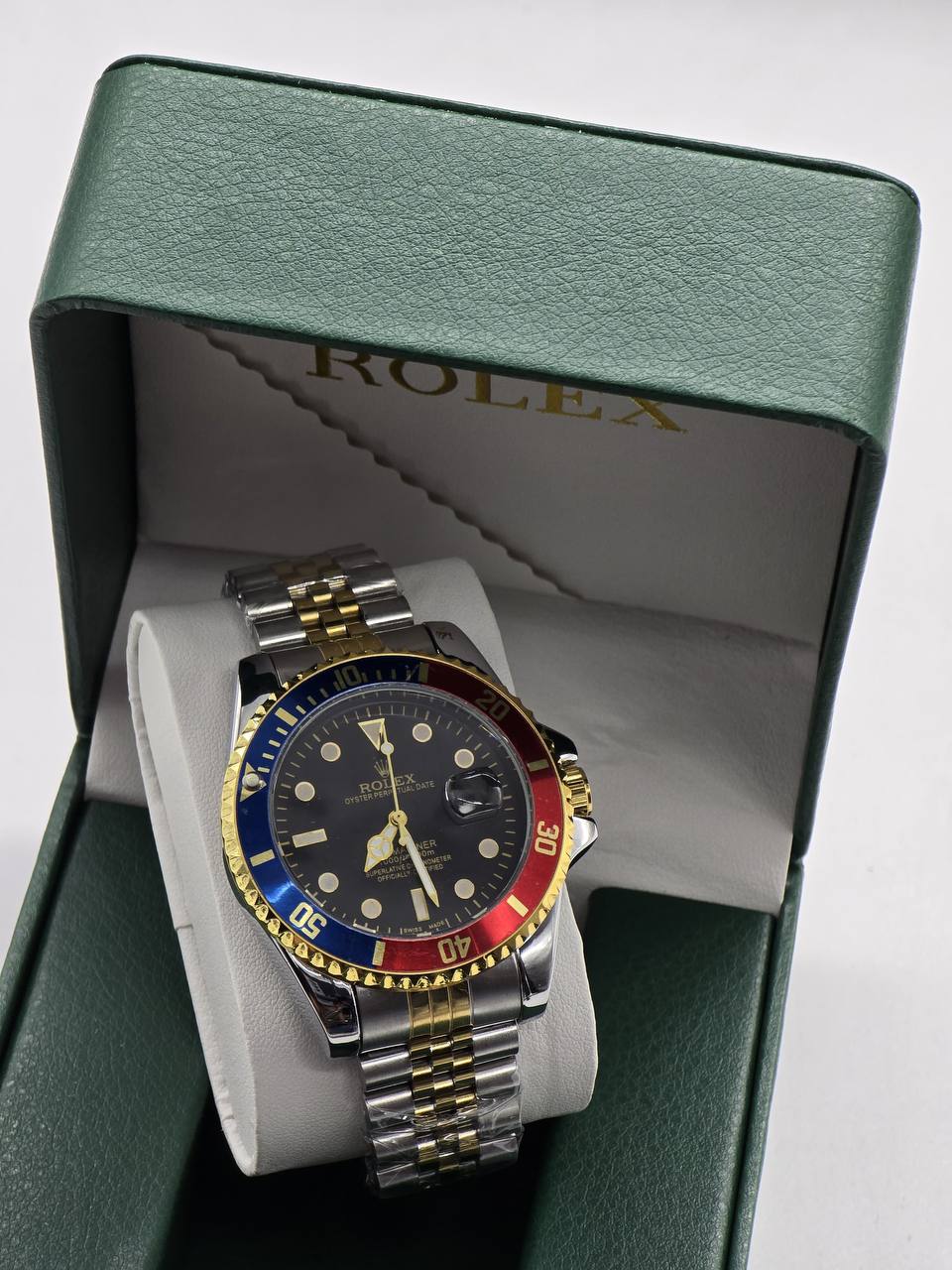 Rolex Men
60 dhs🪙🌨️
*Battery*

Zain29
♥️♥️♥️