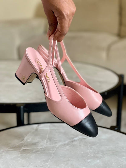 Chanel 

Vip quality 

Size:36 to 42

430 dhs🇦🇪🇦🇪

Zain113
♥️♥️♥️