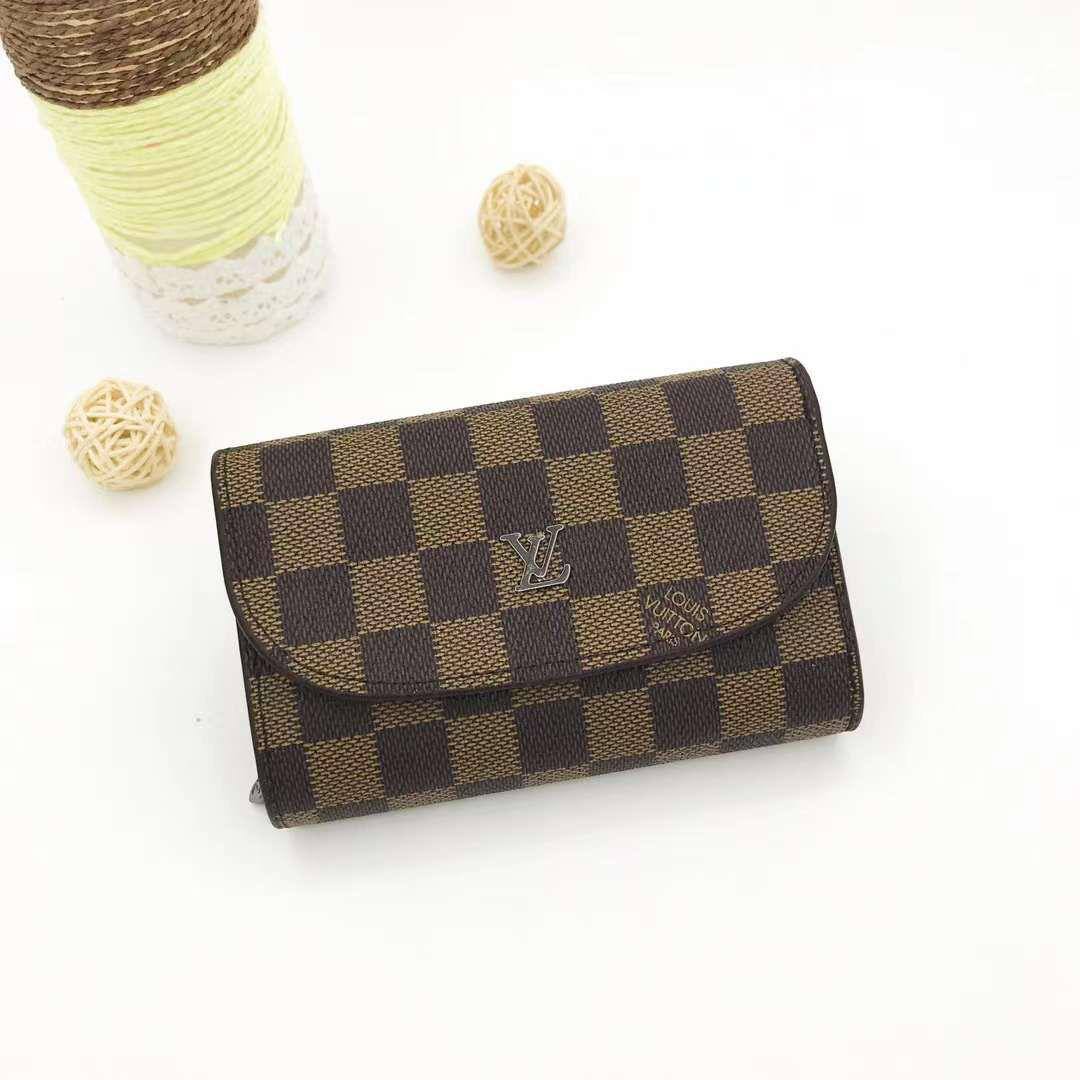 🌈 Brand wallets
multifunction
Size : 14 * 9 * 3 cm
35 dhs🪙🌨️

Zain115
♥️♥️♥️