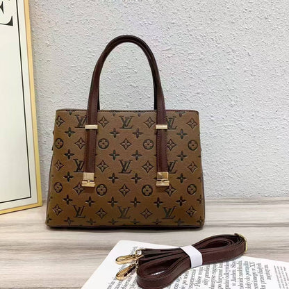 LV
GOOD quality 
110 dhs💓

Zain200
♥️♥️♥️