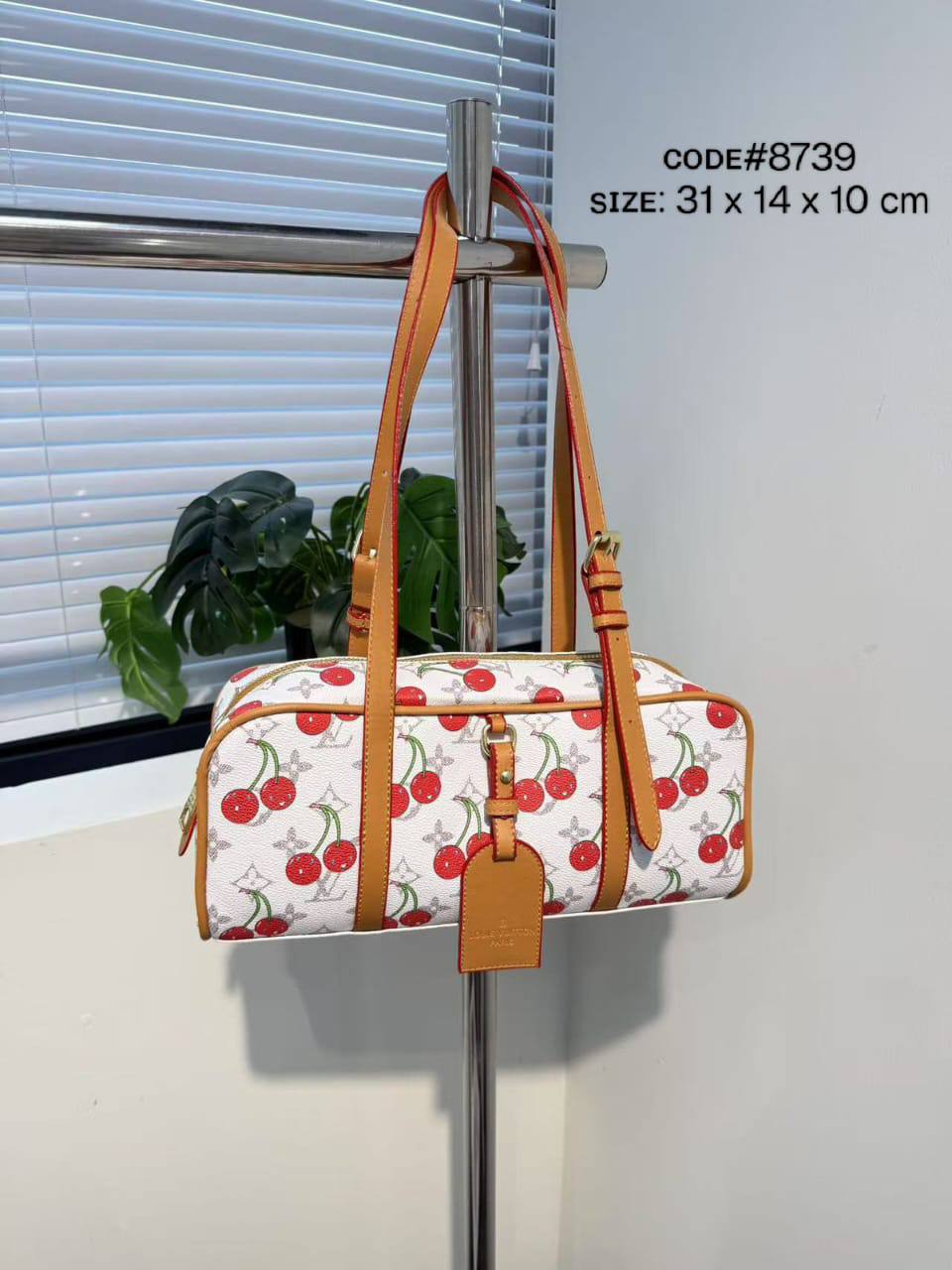 LV
ʜᴀɴɢ ᴏɴ sʜᴏᴜʟᴅᴇʀ ʙᴀɢ
ᴍᴏɴᴏɢʀᴀᴍ ʟᴇᴀᴛʜᴇʀ
CHERRY X MURAKAMI ᴅᴇsɪɢɴ
sɪᴢᴇ : 31 cm

70 dhs❤️

Zain31
♥️♥️♥️