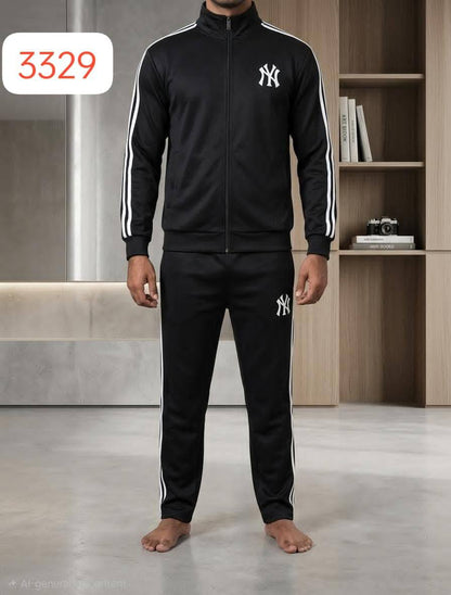 Souts

160 dhs🇦🇪🇦🇪
Size l,Xl ,2xl

Zain27
♥️♥️♥️