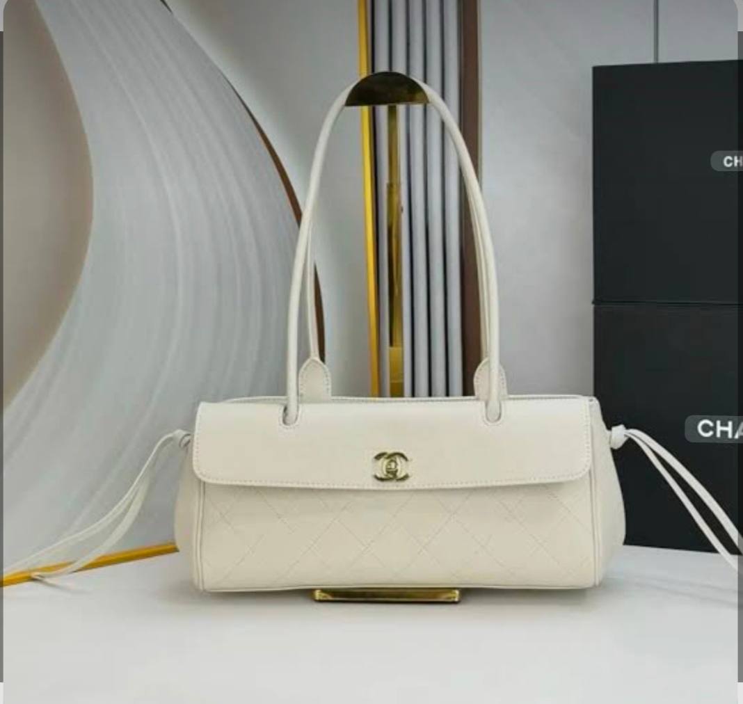Chanel

95 dhs🇦🇪🇦🇪

Without box
Zain299
♥️♥️♥️