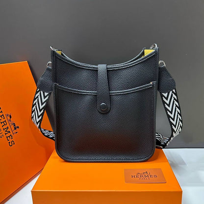 Hermes

25*24*12  cm

With box
🎁🎁🎁

80 dhs✅

Zain17
♥️♥️♥️