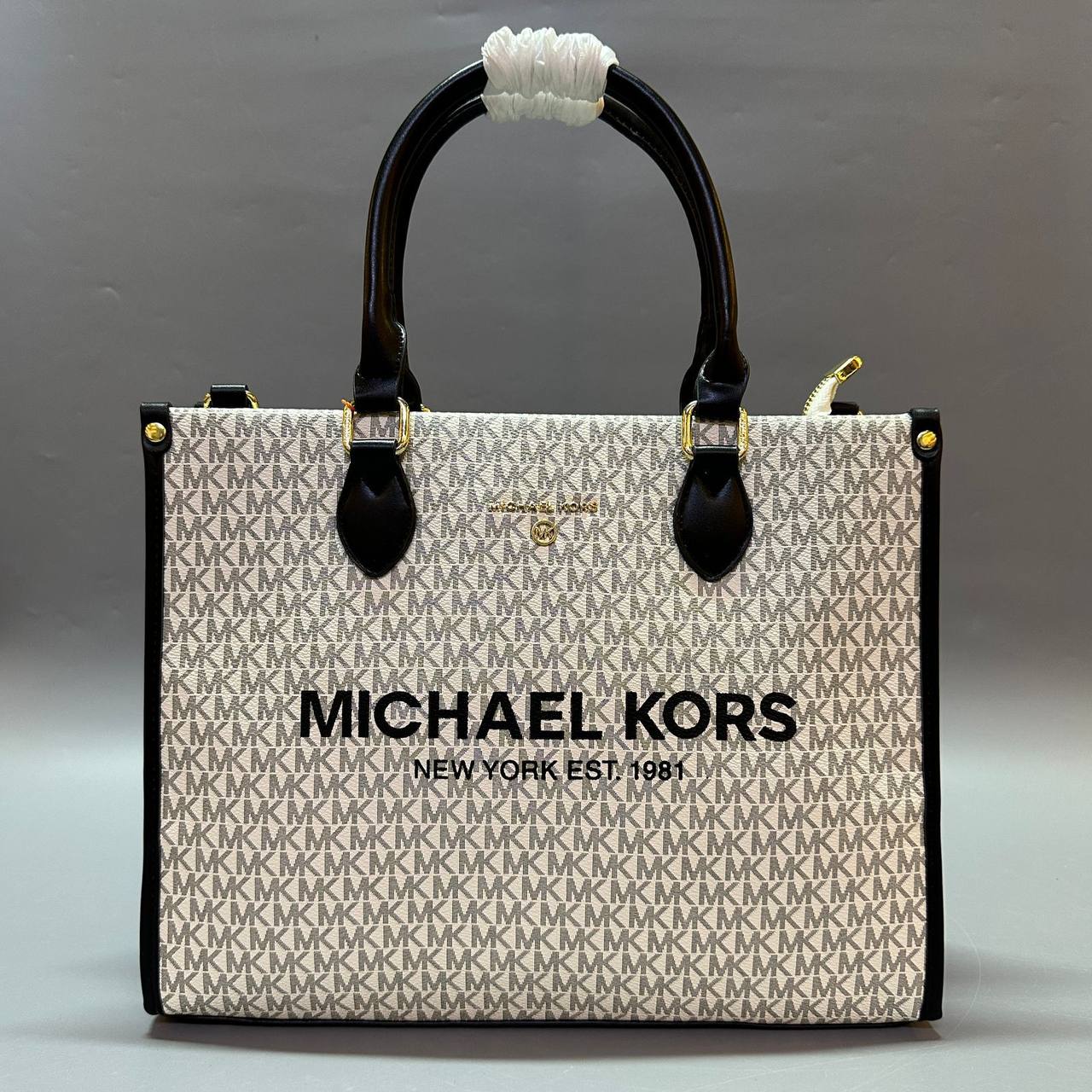 MK 
 GOOD QUALITY 
95 dhs✅

Zain39
♥️♥️♥️
