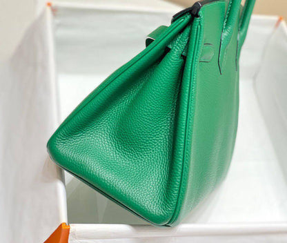 HERMES NEW CAME 
GOOD QUALITY 
100 dhs🇦🇪🇦🇪

Zain295
♥️♥️♥️