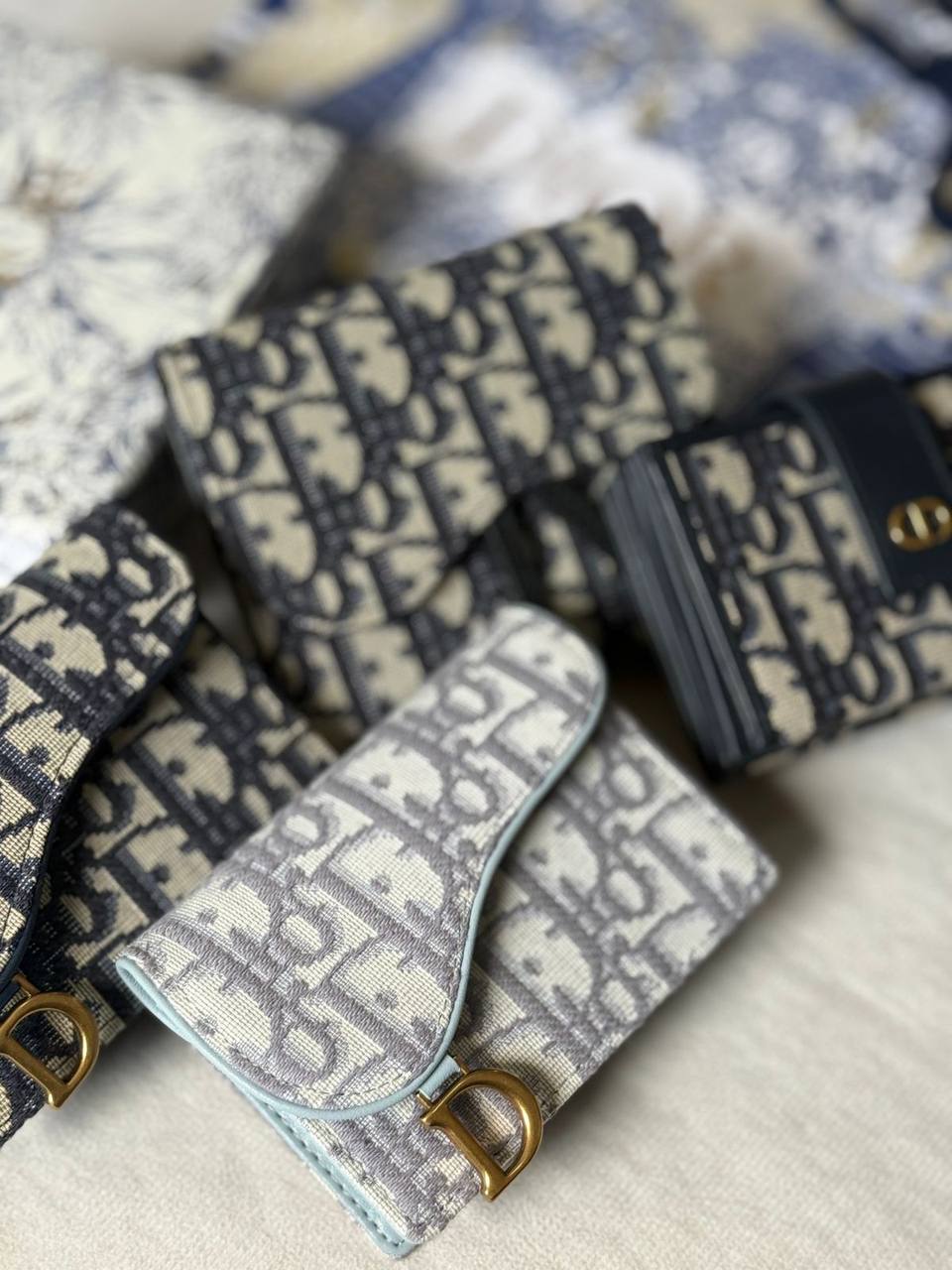 Dior
💜*Super Master*💜
310 dhs🇦🇪

Zain275
♥️♥️♥️