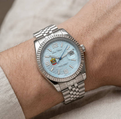 Louis Hilano watch for men good quality 
260 dhs🇦🇪🇦🇪

Zain59
♥️♥️♥️