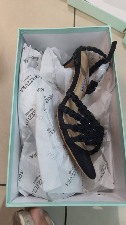 AQ
Size 36 to 41 
120 dhs🇦🇪🇦🇪

Zain146
♥️♥️♥️