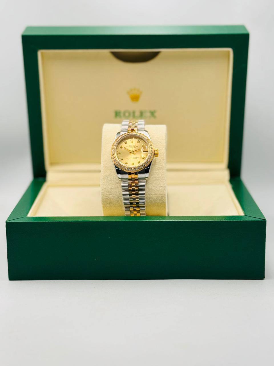 Rolex Ladies 
master quality
190 dhs🪙🌨️

Zain08
♥️♥️♥️