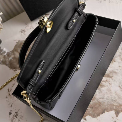 Bvlgari 
100 dhs🇦🇪🇦🇪

with box
size 19×5×9cm

Zain42
♥️♥️♥️