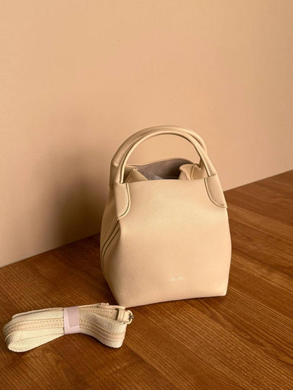 LORO PIANA 

13_16cm 
350 dhs🇦🇪🇦🇪

 MASTER QUALITY
 With box🎁

Zain167
♥️♥️♥️