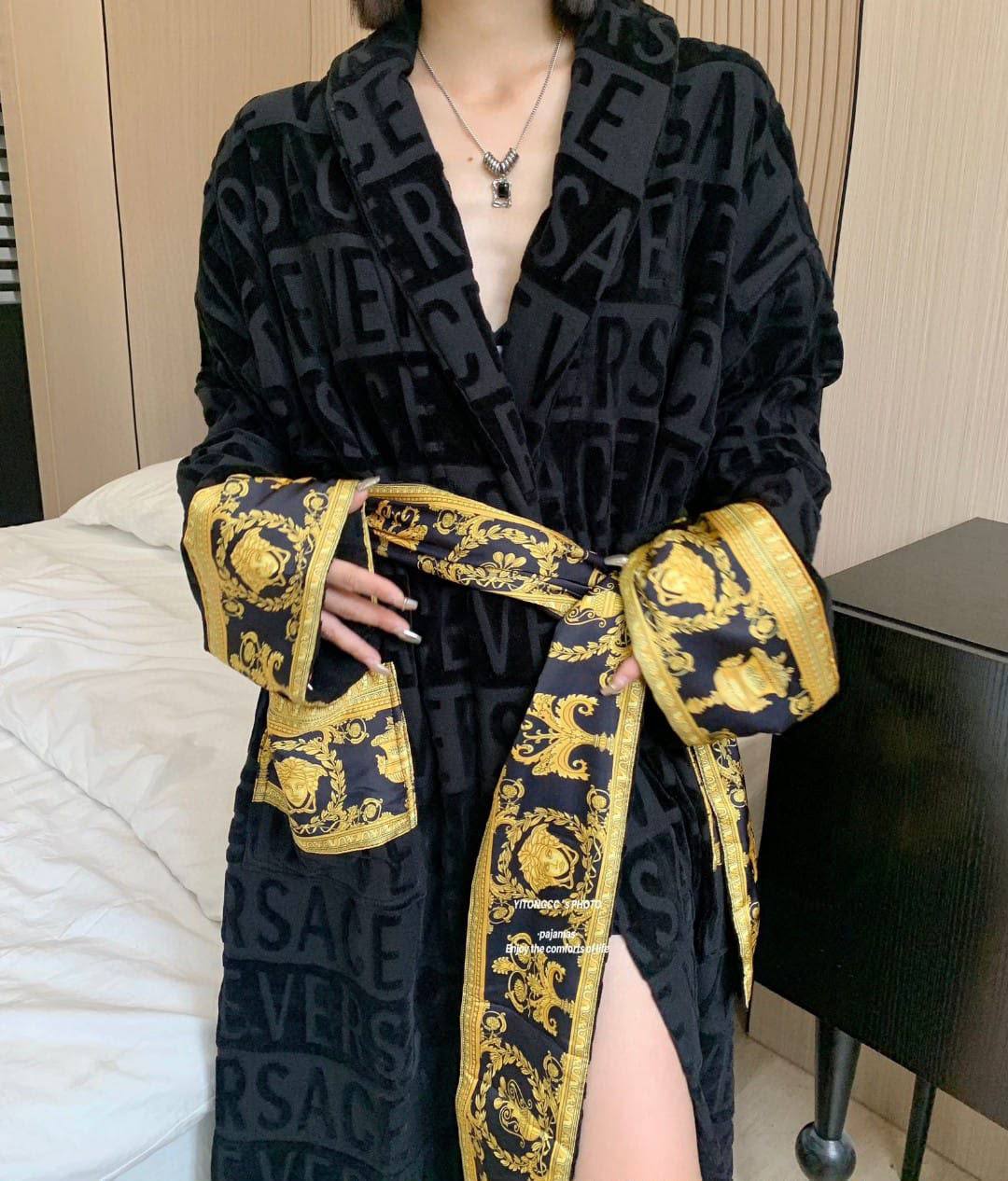 *New collections*                                                
VERSACE BATHROBE
*Super Master quality*
*Sizes:FREE SIZE*

750 dhs🇦🇪🇦🇪

Zain308
♥️♥️♥️