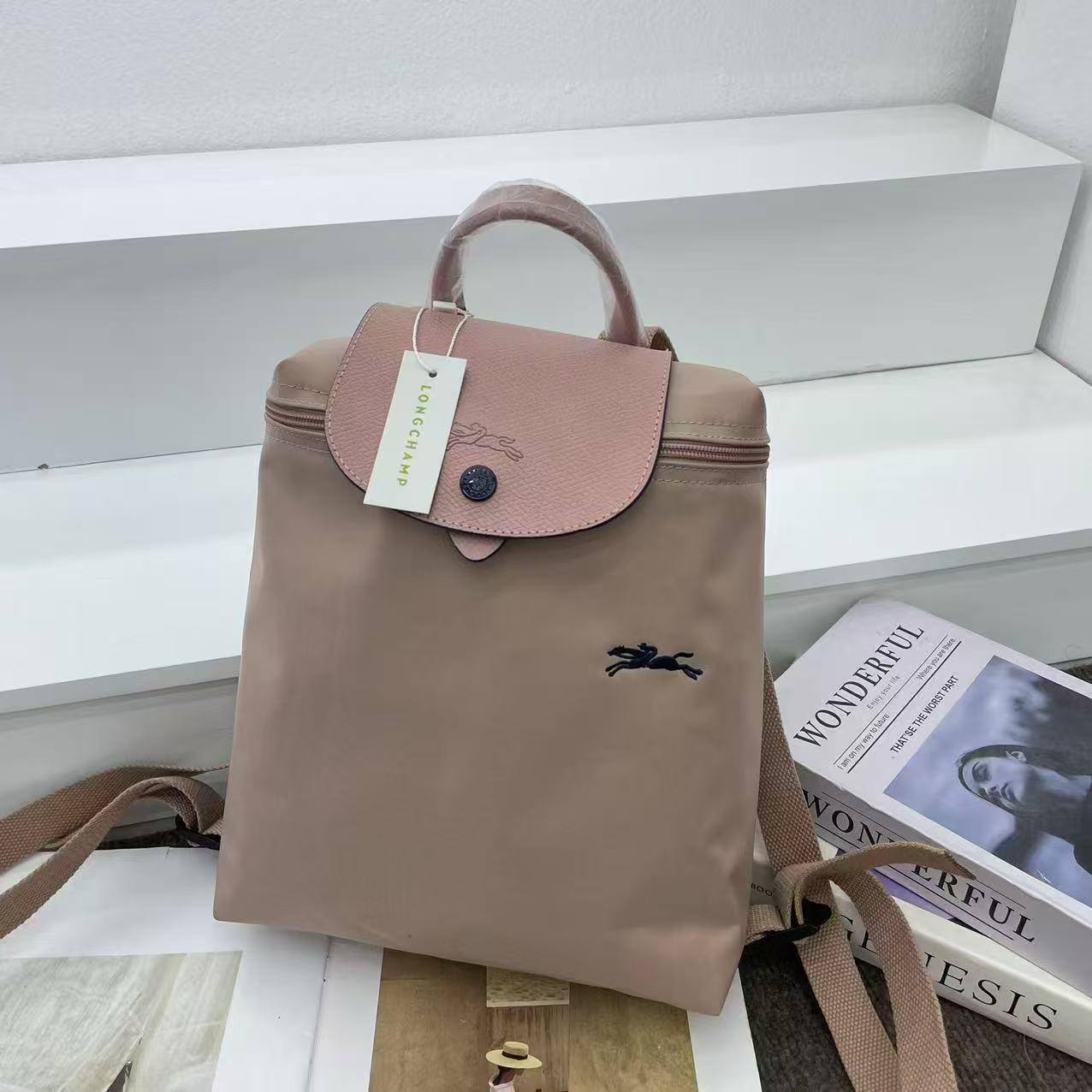 Long Champ
28*26*10cm
60 dhs🪙🌨️

Zain17
♥️♥️♥️