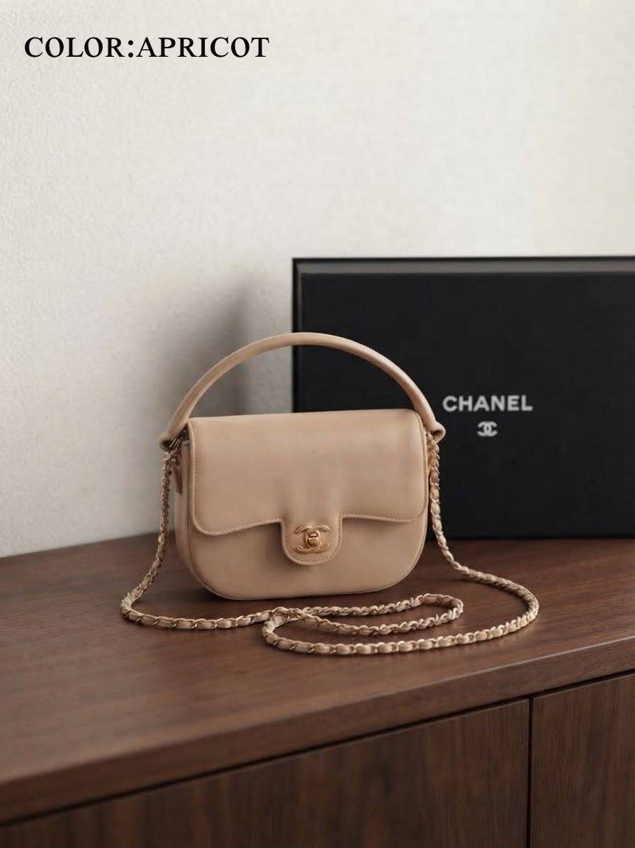 Chanel ᴍɪɴɪ ғʟᴀᴘ ʙᴀɢ

ɢᴏʟᴅʜᴀʀᴅᴡᴀʀᴇ./ ʟᴏɴɢ sʟɪɴɢ

ᴡɪᴛʜ ʙᴏx

ʟᴇᴀᴛʜᴇʀ
sɪᴢᴇ:20ᴄᴍ
110 dhs🇦🇪🇦🇪

Zain56
♥️♥️♥️