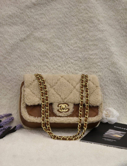 Chanel Master 
           23Cm
260 dhs❣️

Zain131
♥️♥️♥️