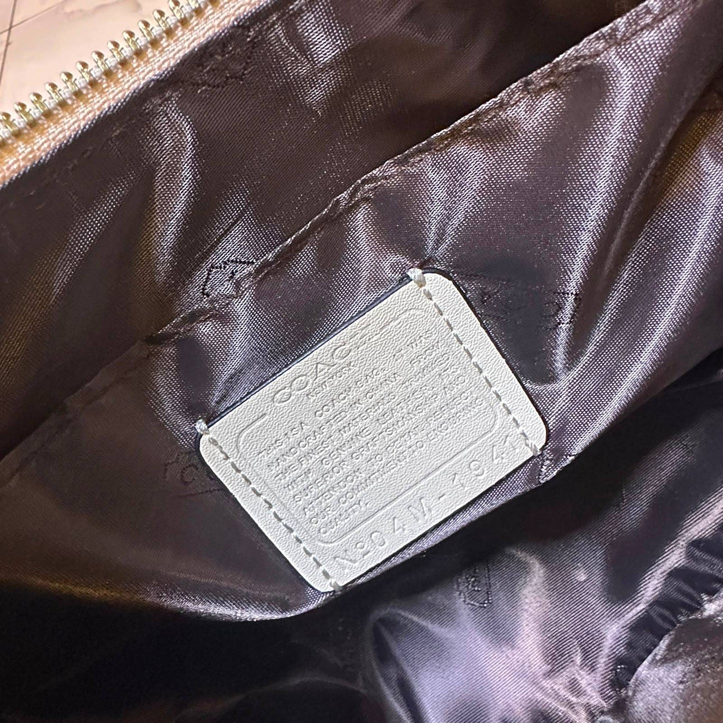 COACH 
HIGH QUALITY 
WITH BOX 
120 dhs🇦🇪🇦🇪

Zain39
♥️♥️♥️