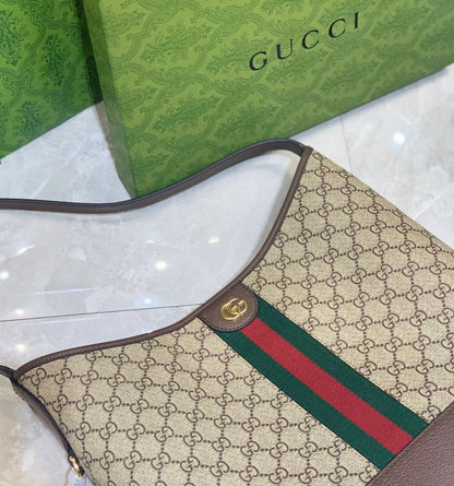 GUCCI
 COPY ONE
BIG SIZE(without box) 150 DHS✅
SMALL SIZE WITH BOX 140 DHS✅

Zain295
♥️♥️♥️