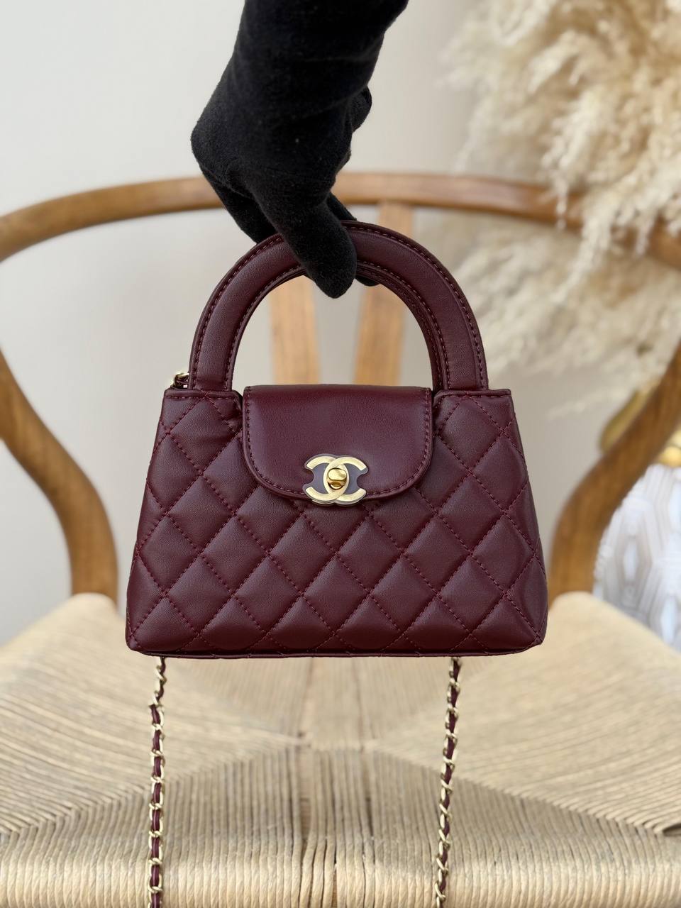 CHANEL
20cm
330 dhs✅
Top quality 
With box🎁

Zain167
♥️♥️♥️