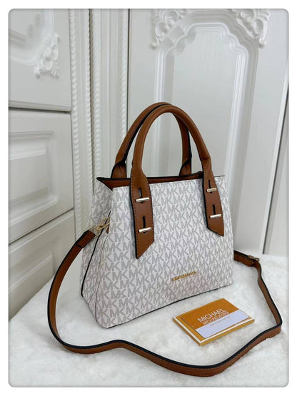 MK 
size :27cm  
110 dhs💓

Zain114
♥️♥️♥️