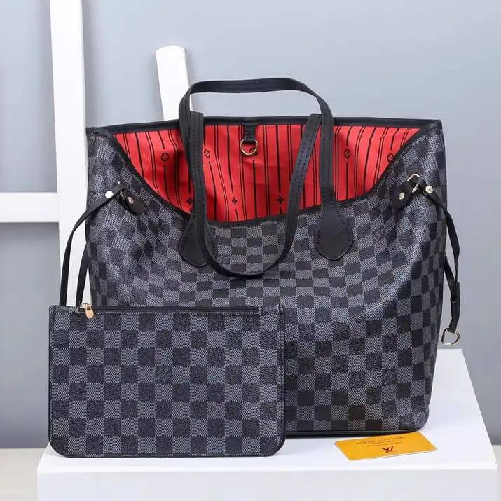LV
100 Dhs🇦🇪

with box

High quality
Zain26
♥️♥️♥️
