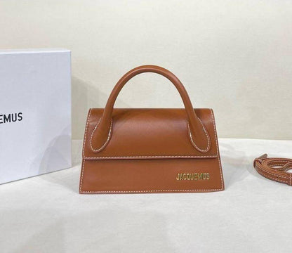 JACQUEMUS 

NEW CAME 
GOOD QUALITY
 WITH BOX 

110 dhs🇦🇪🇦🇪🇦🇪

Zain295
♥️♥️♥️